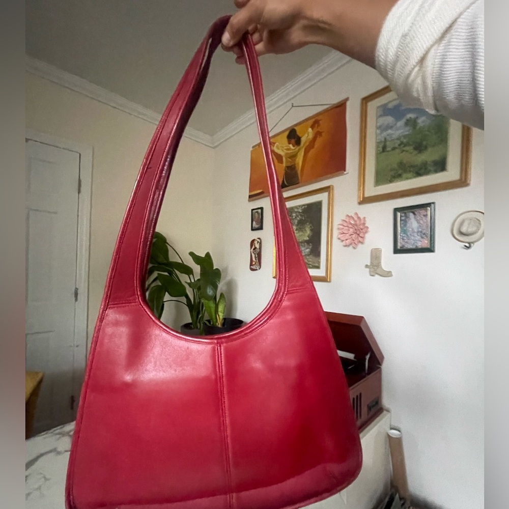 Vintage Coach 9035 Ergo Shoulder Bag Cherry Red Leather